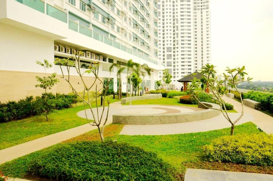 Affordable Makati Serviced Apartments Manila Eksteriør bilde